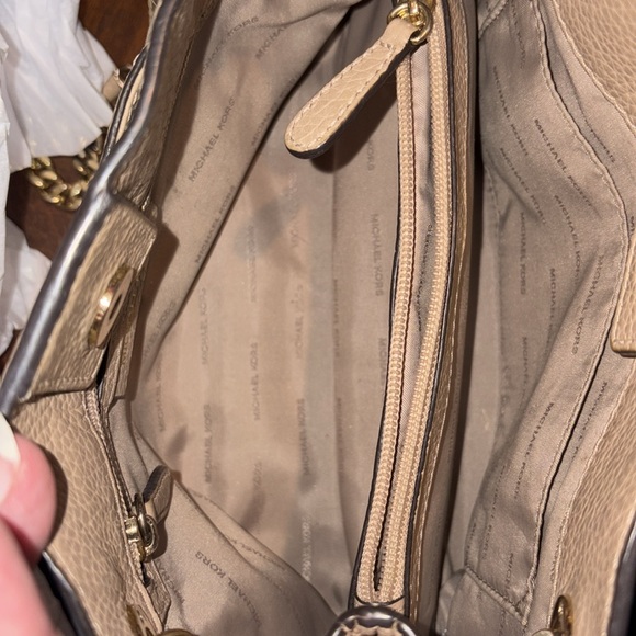 Michael Kors   Convertible Crossbody shoulder bag  pebbled leather khaki tan EUC - Picture 14 of 17